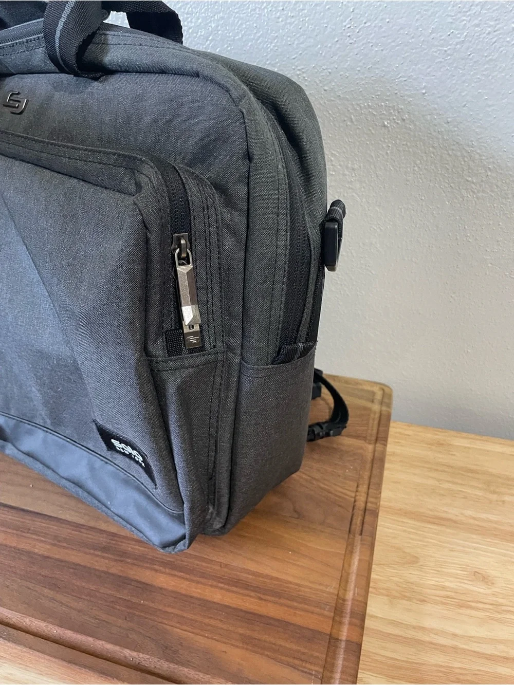 Solo New York Convertible Backpack Briefcase Laptop Bag Gray Multi Pocket Travel